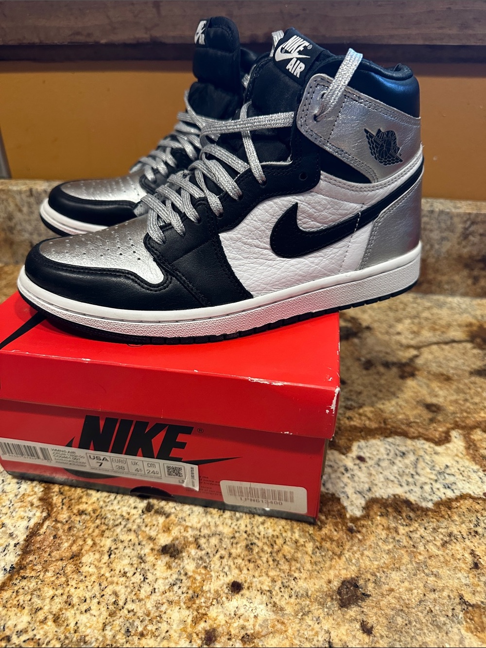 Nike Women’s Air Jordan 1 High OG - Black/White/Silver
